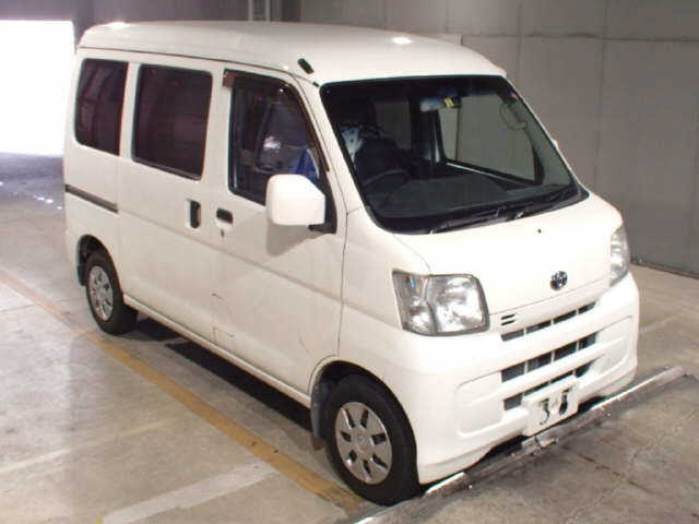 TOYOTA PIXIS VAN