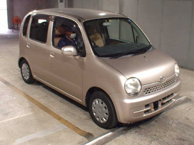 DAIHATSU MOVE LATTE