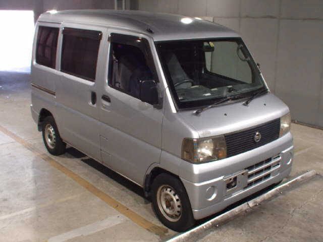 NISSAN CLIPPER VAN