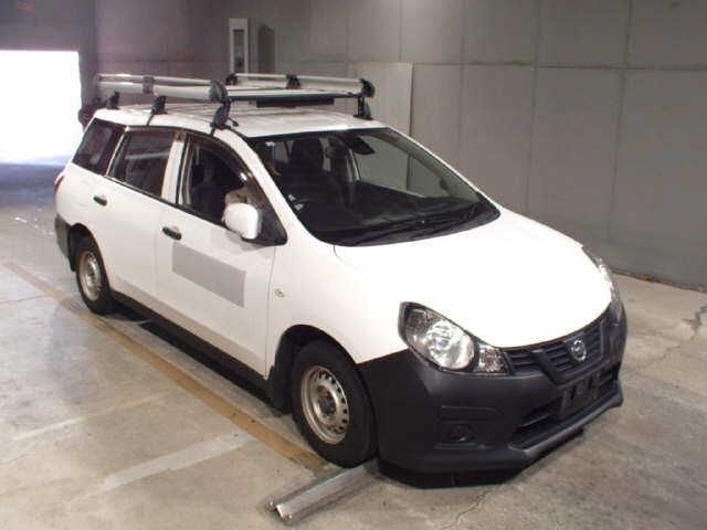 NISSAN AD