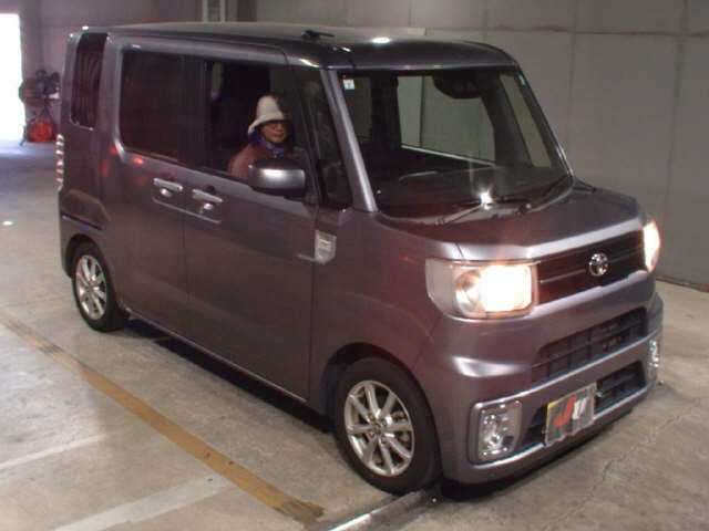 TOYOTA PIXIS MEGA