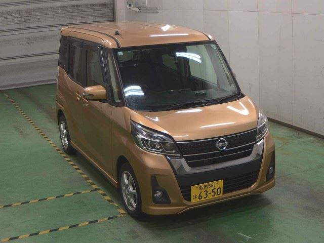 NISSAN DAYZ ROOX