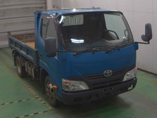 TOYOTA DYNA
