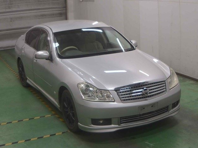 NISSAN FUGA