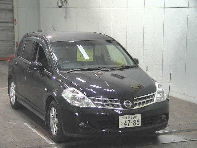NISSAN TIIDA