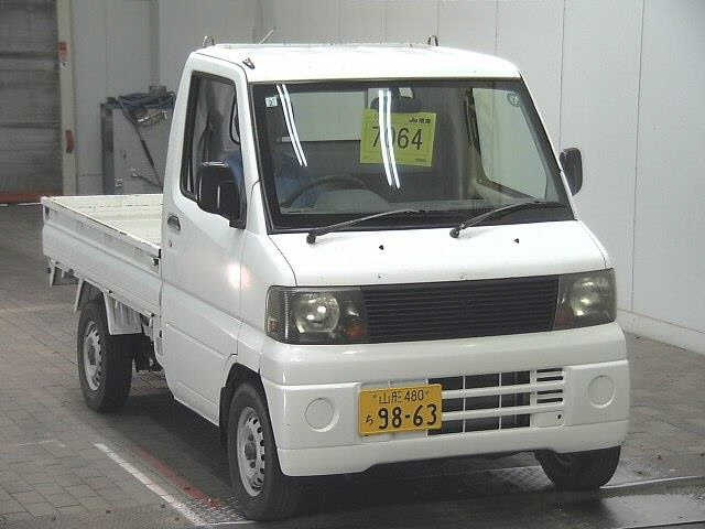 NISSAN CLIPPER TRUCK