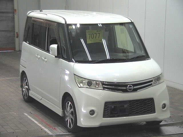 NISSAN ROOX