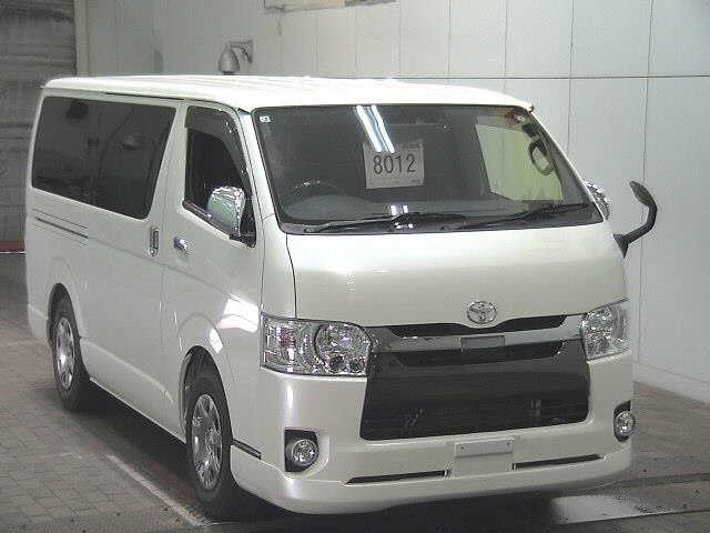 TOYOTA HIACE VAN