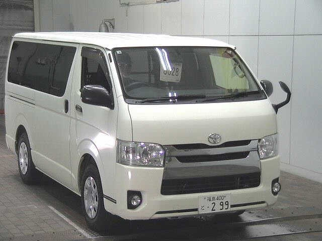 TOYOTA HIACE VAN