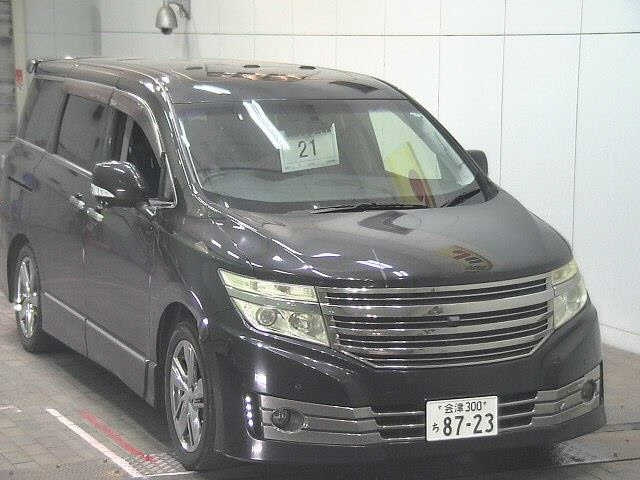 NISSAN ELGRAND