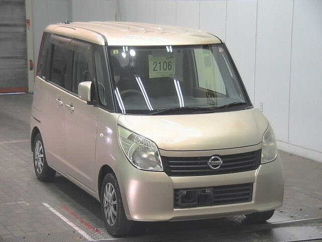 NISSAN ROOX