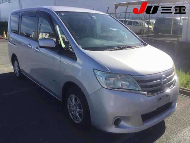 NISSAN SERENA