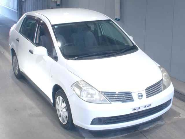 NISSAN TIIDA LATIO