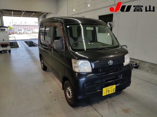 TOYOTA PIXIS VAN