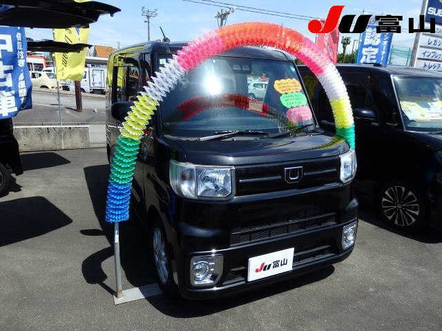 DAIHATSU WAKE