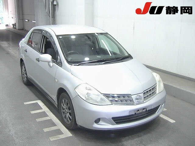 NISSAN TIIDA LATIO