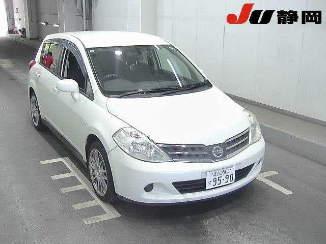 NISSAN TIIDA