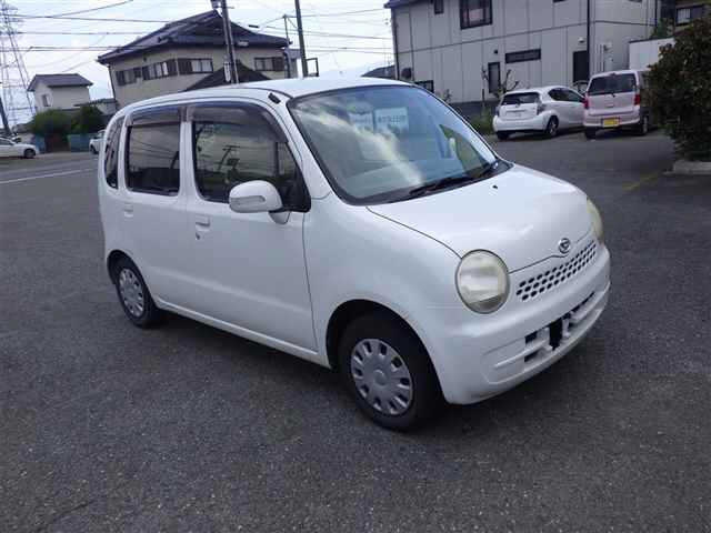DAIHATSU MOVE LATTE