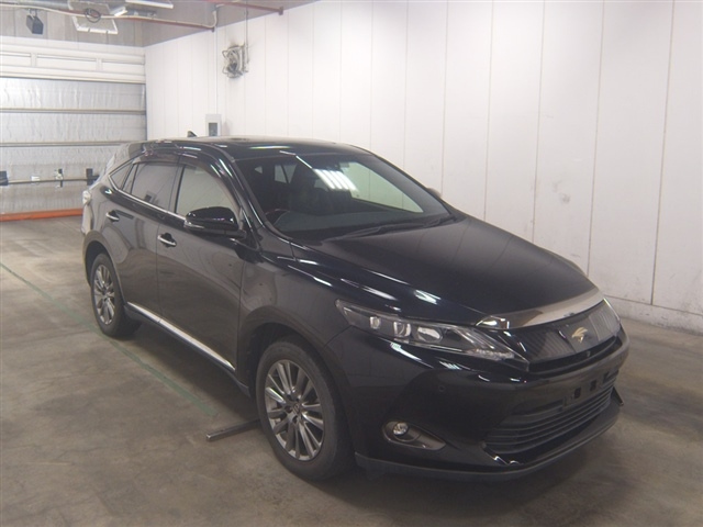 TOYOTA HARRIER