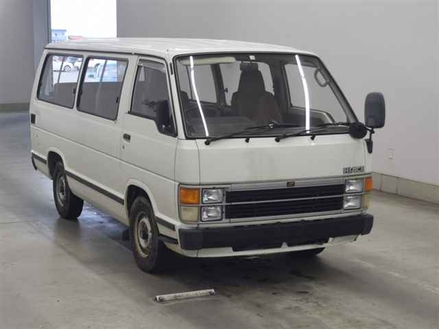 TOYOTA HIACE