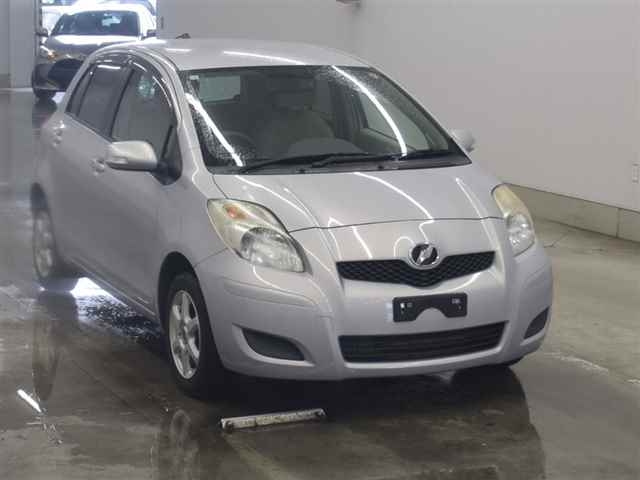 TOYOTA VITZ
