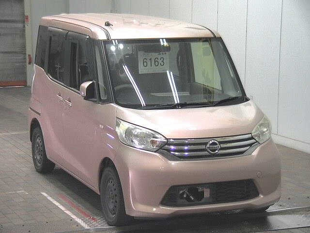 NISSAN DAYZ ROOX