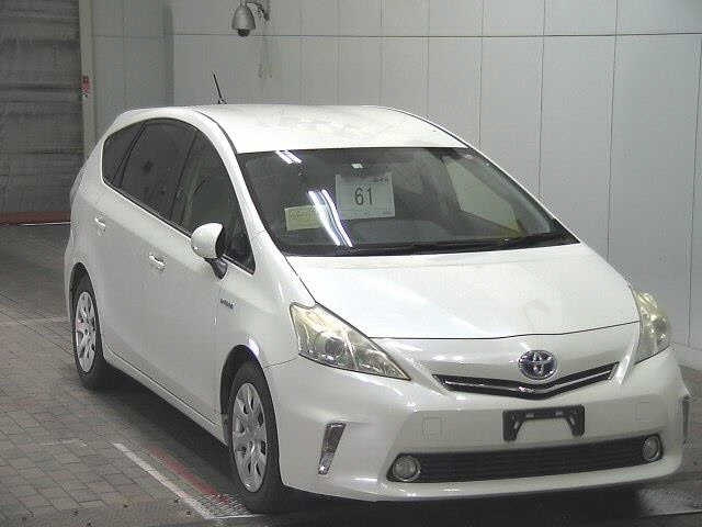 TOYOTA PRIUS ALPHA