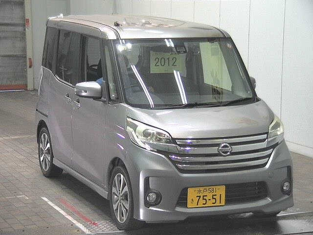 NISSAN DAYZ ROOX