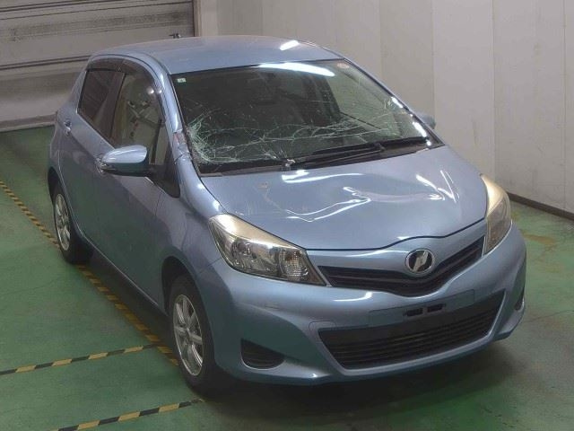 TOYOTA VITZ