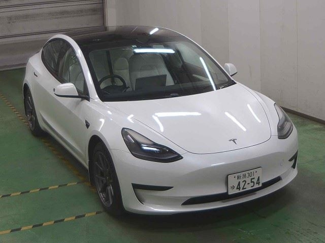 TESLA MODEL3