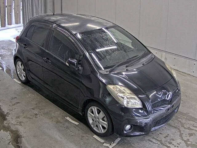 TOYOTA VITZ