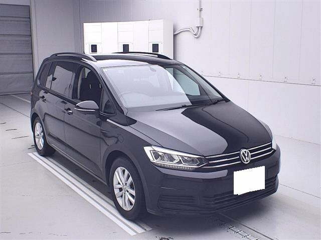 VOLKSWAGEN GOLF TOURAN