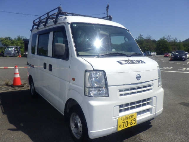 NISSAN CLIPPER VAN