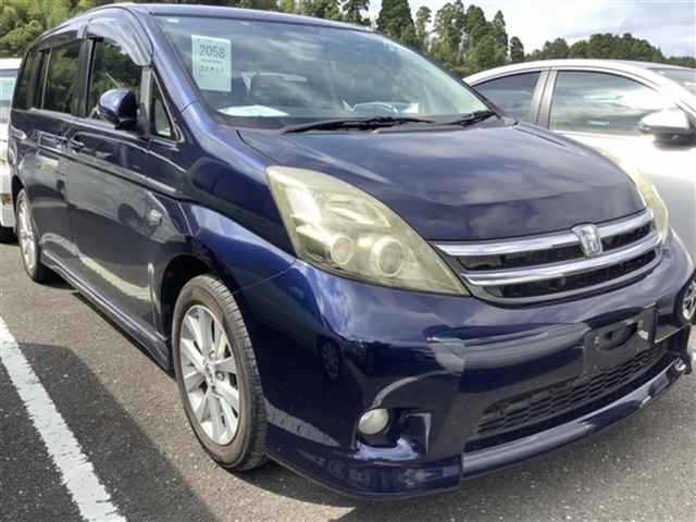 TOYOTA ISIS