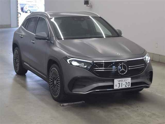 MERCEDES BENZ EQA