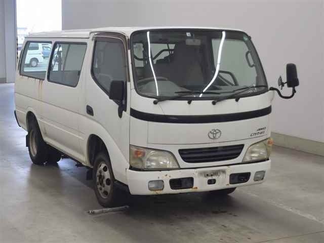 TOYOTA DYNA