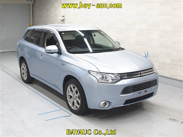 MITSUBISHI OUTLANDER PHEV