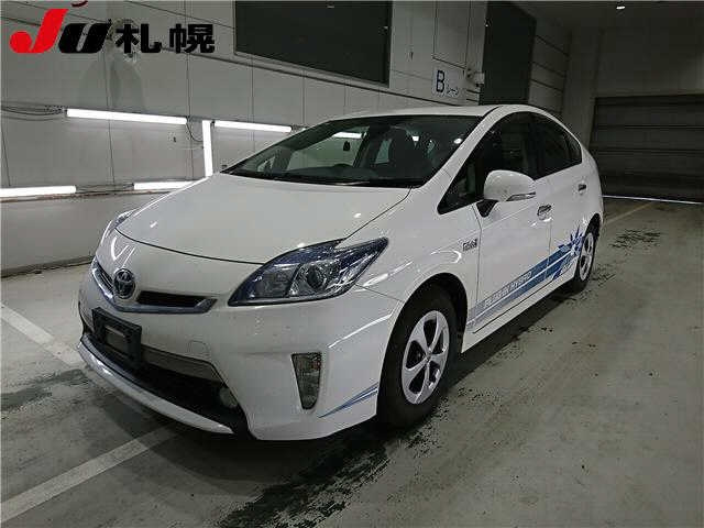 TOYOTA PRIUS PHV