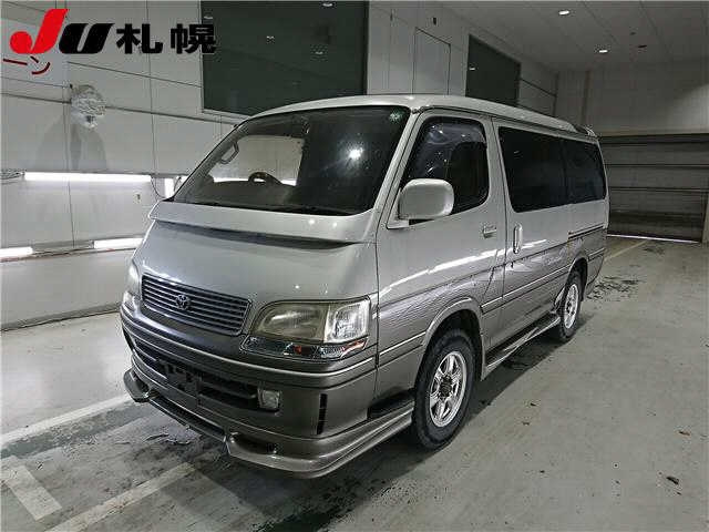 TOYOTA HIACE