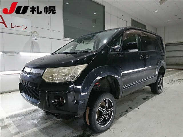 MITSUBISHI DELICA D5
