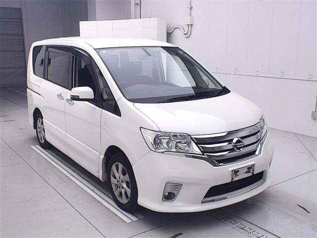 NISSAN SERENA