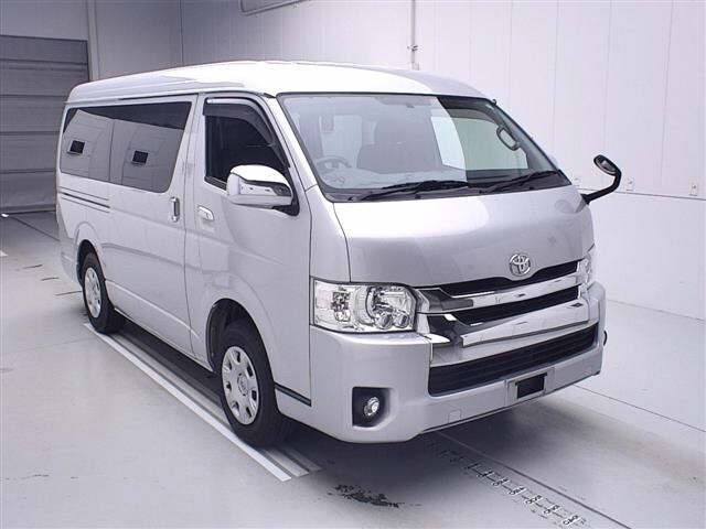TOYOTA REGIUS ACE VAN