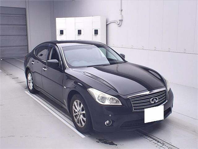 NISSAN FUGA