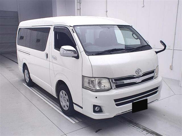 TOYOTA REGIUS ACE VAN