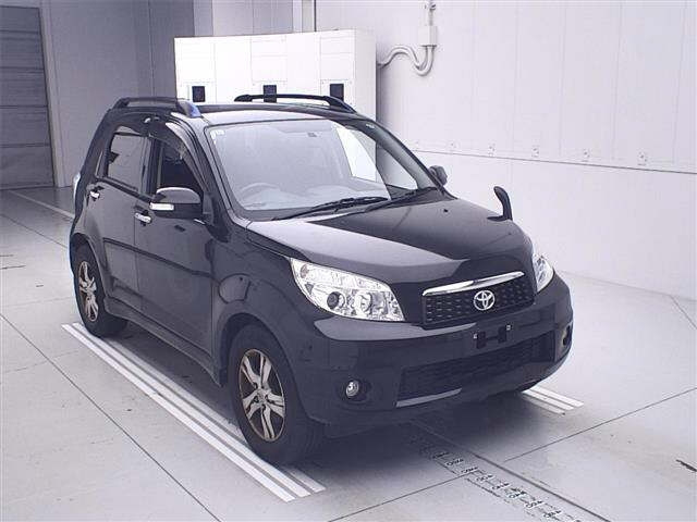 TOYOTA RUSH