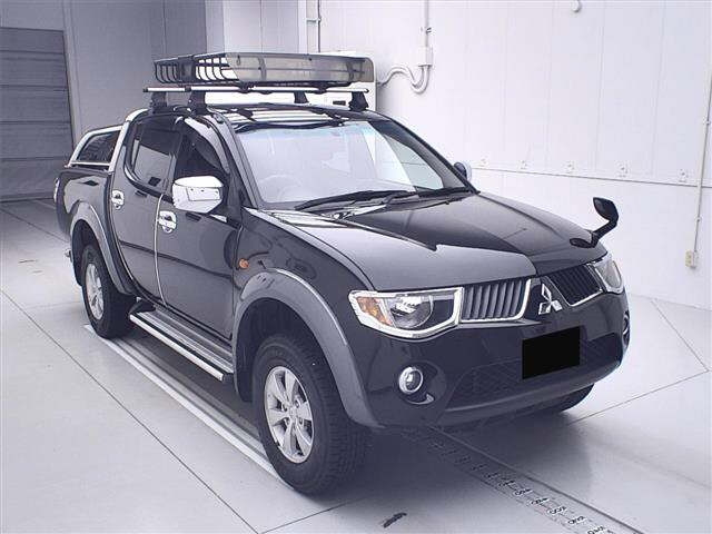 MITSUBISHI TRITON