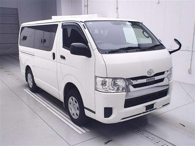 TOYOTA REGIUS ACE VAN