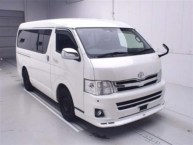 TOYOTA REGIUS ACE VAN