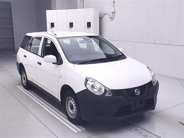 NISSAN AD