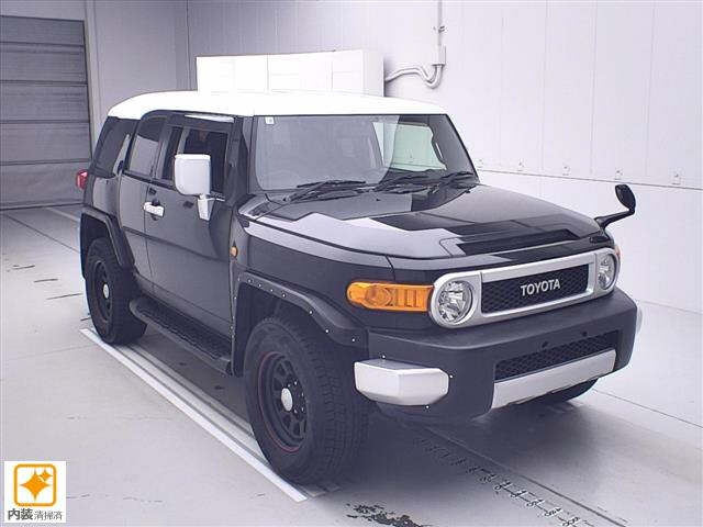 TOYOTA FJ CRUISER